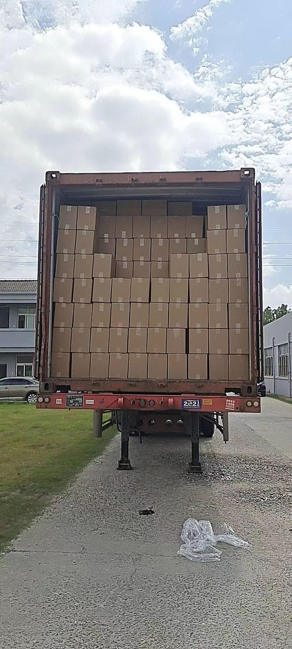 Cotainers Tapes Loading